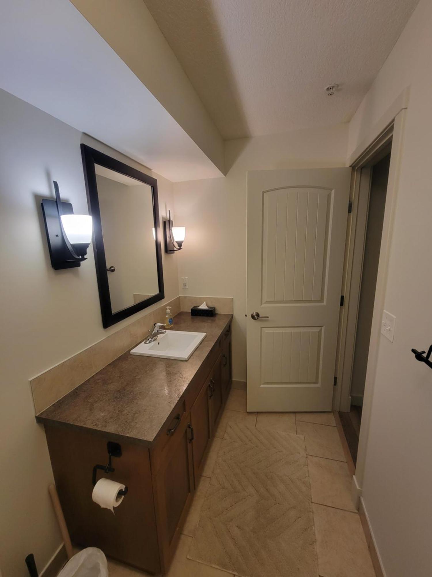 Appartamento Rocky Mountain Getaway Canmore Esterno foto
